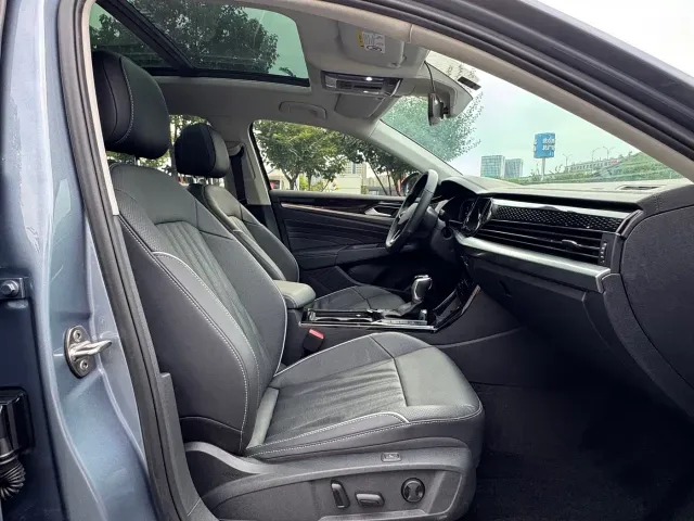 Volkswagen Passat — Фото автомобиля 12