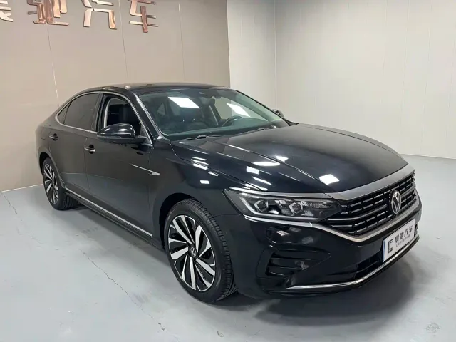 Volkswagen Passat — Фото автомобиля 3