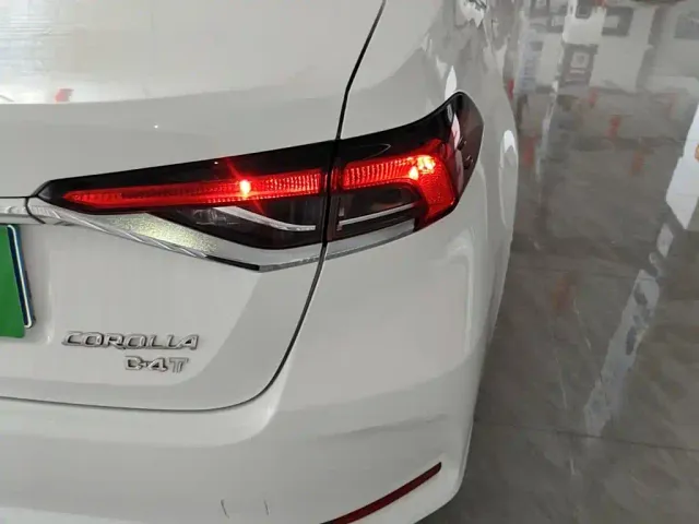 Toyota Corolla — Фото автомобиля 7