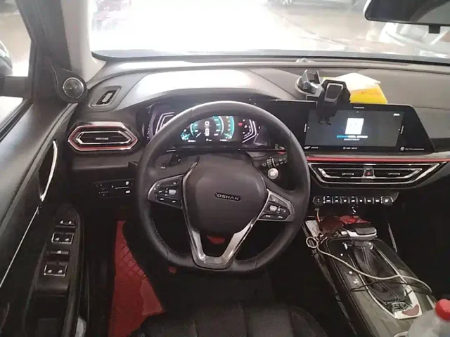 Changan Oushang X5 — Фото автомобиля 10