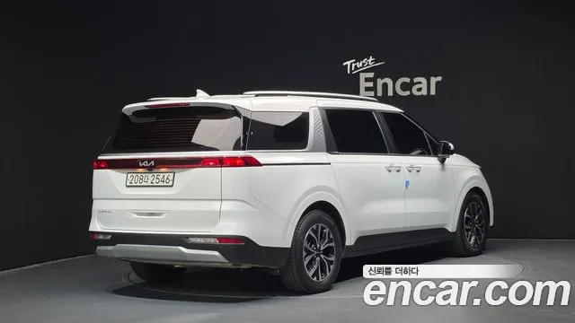 Kia Canival Carnival 4 поколение 9 мест Prestige — Фото автомобиля 2