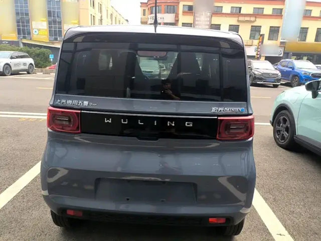 Wuling Hongguang Mini EV — Фото автомобиля 5