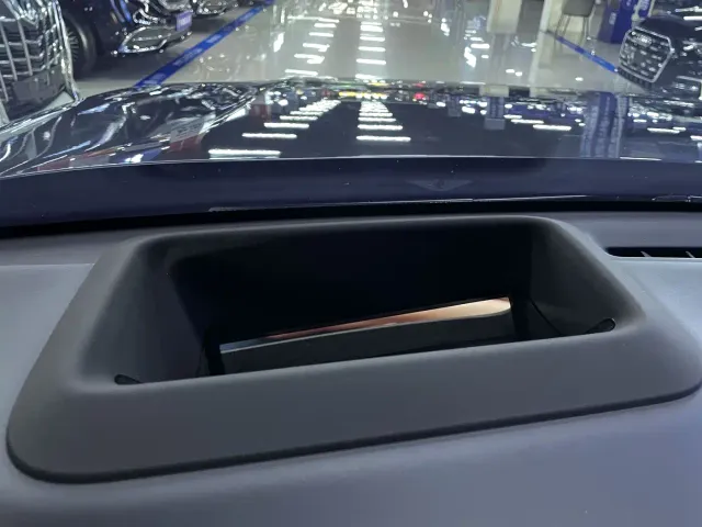 Li Auto L8 — Фото автомобиля 6