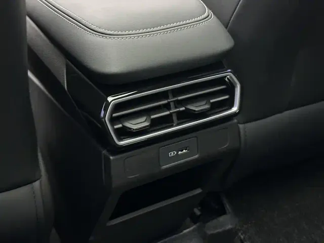 Geely Boyue — Фото автомобиля 19