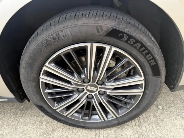 Geely Galaxy Stellar 6 — Фото автомобиля 9
