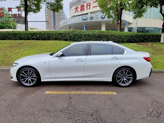 BMW 3 Series — Фото автомобиля 3
