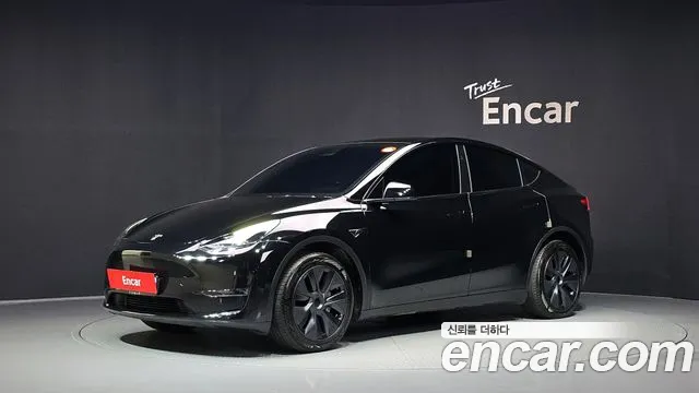 Фотография автомобиля — Tesla Model Y