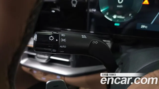 Hyundai Grandeur Grandeur (GN7) 3.5 Бензин 4WD — Фото автомобиля 16