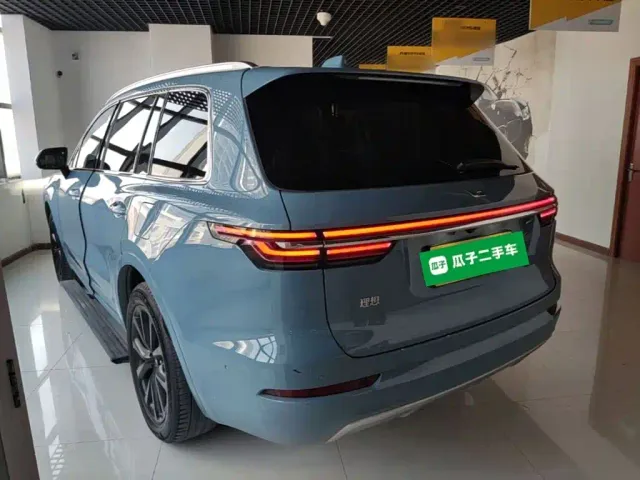 Li Auto ONE — Фото автомобиля 4