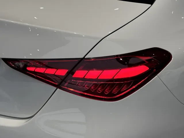 Mercedes-Benz C-Class — Фото автомобиля 12