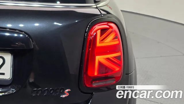 Mini Cooper — Фото автомобиля 17
