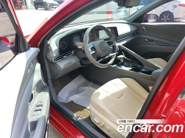 Hyundai Avante CN7 — Фото автомобиля 11