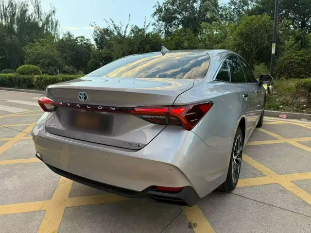 Toyota Avalon — Фото автомобиля 15