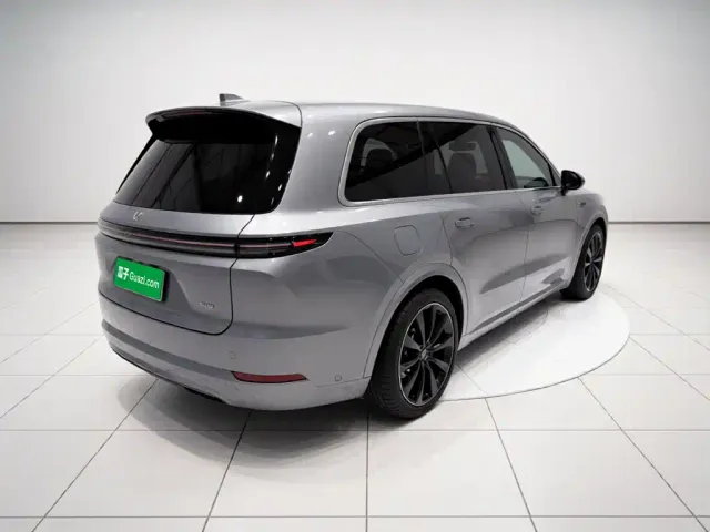 Li Auto L9 — Фото автомобиля 6