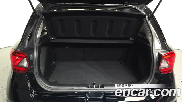 Hyundai Venue — Фото автомобиля 20