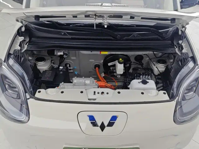 Wuling Hongguang Mini EV — Фото автомобиля 10