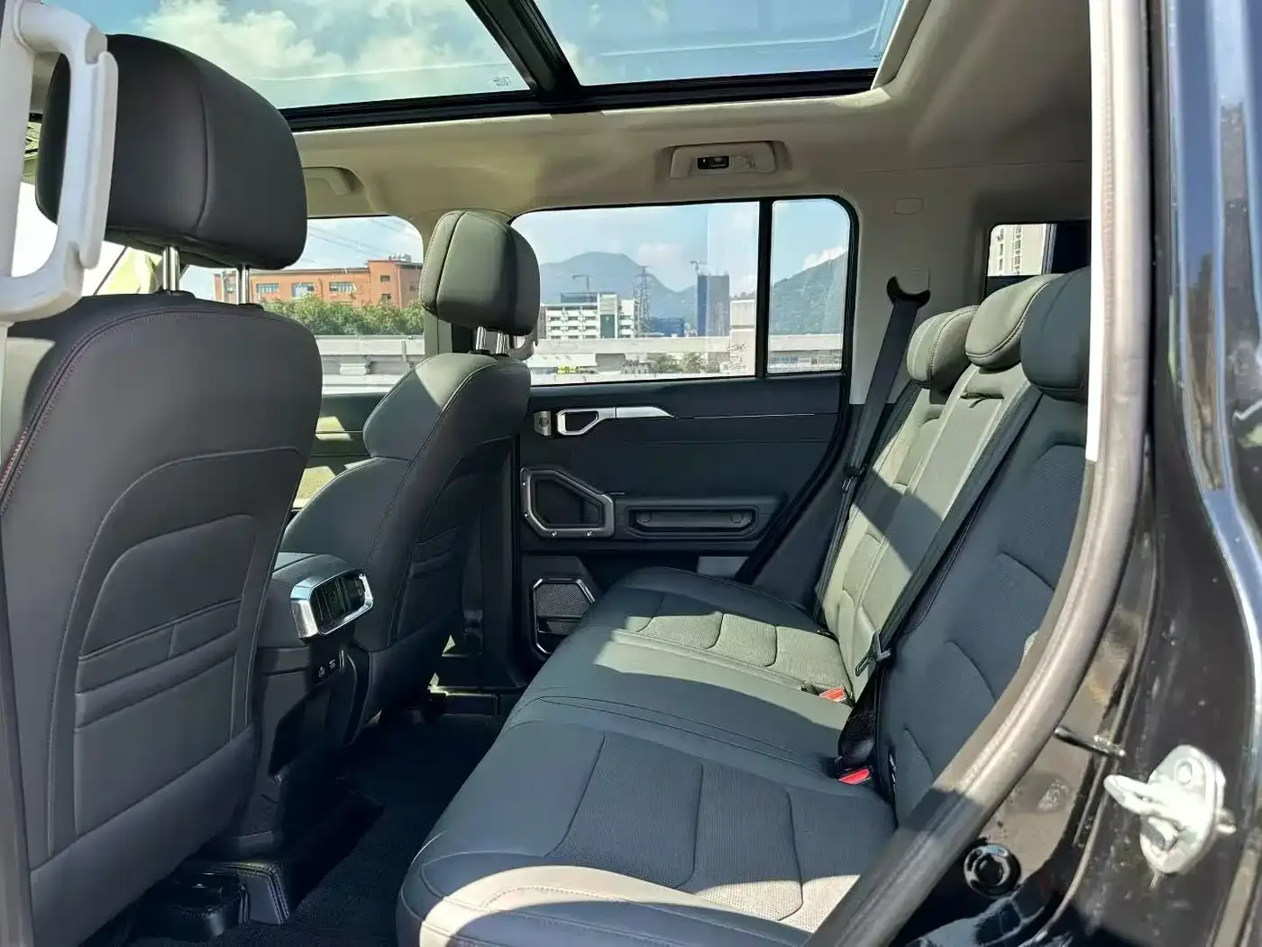 Jetour Jetour Traveler 2023 2.0T 4WD Conquest — Фото автомобиля 5