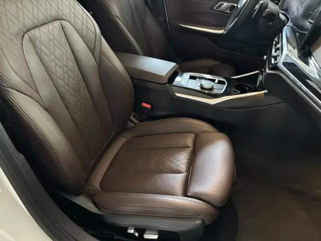 BMW 3 Series — Фото автомобиля 10