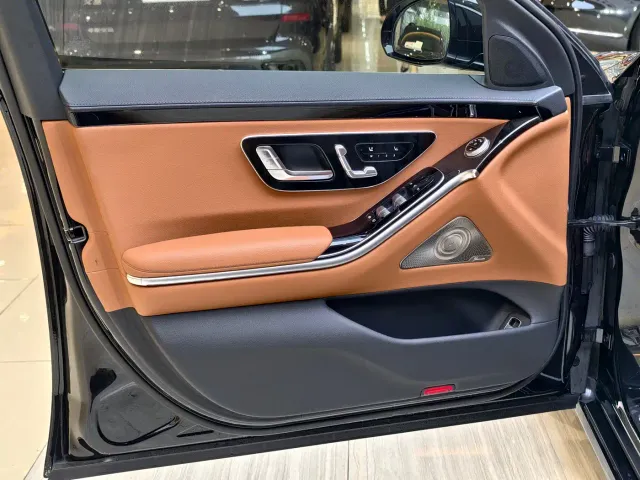 Mercedes-Benz S-Class — Фото автомобиля 4