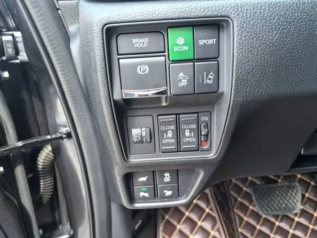 Honda Odyssey — Фото автомобиля 24