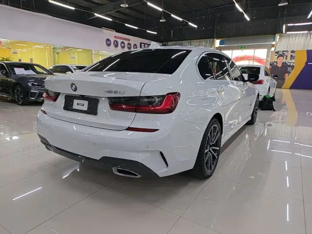 BMW 3 Series — Фото автомобиля 6