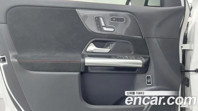 Mercedes-Benz GLA-Class — Фото автомобиля 15