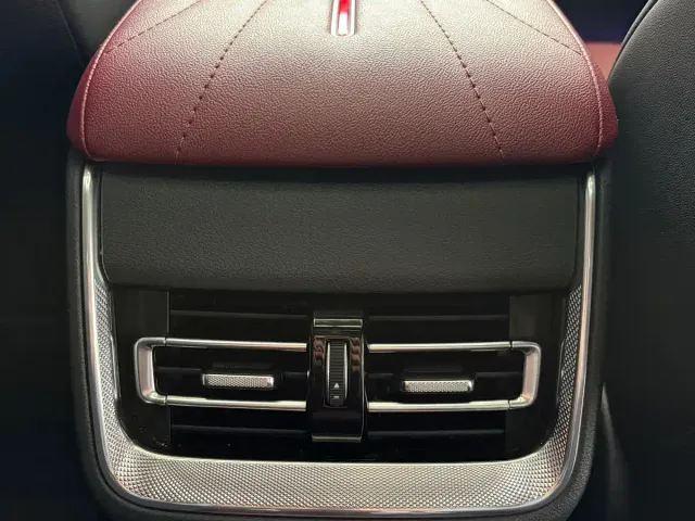 Hongqi H5 — Фото автомобиля 20
