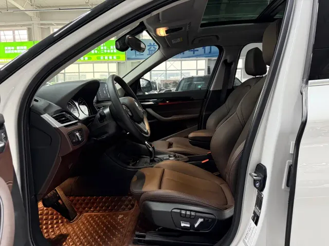 BMW X1 — Фото автомобиля 14