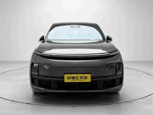Li Auto L8 — Фото автомобиля 2