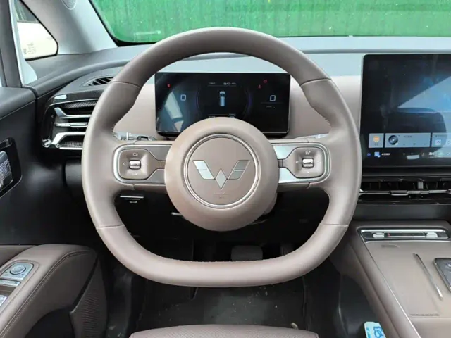Wuling Starlight 730 — Фото автомобиля 14