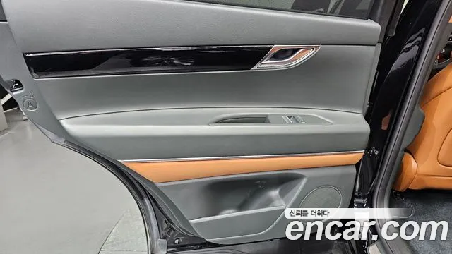 Genesis GV80 2.5T Бензин 2WD — Фото автомобиля 25