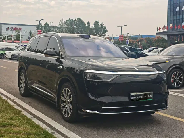 Aito M8 — Фото автомобиля 3