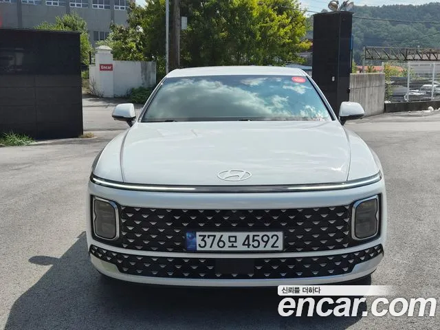 Hyundai Grandeur GN7 — Фото автомобиля 3
