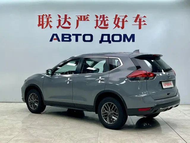 Nissan X-Trail — Фото автомобиля 4