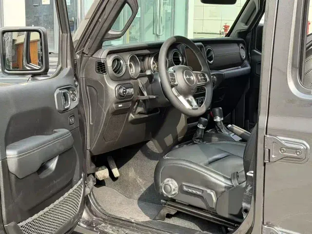 Jeep Gladiator — Фото автомобиля 13
