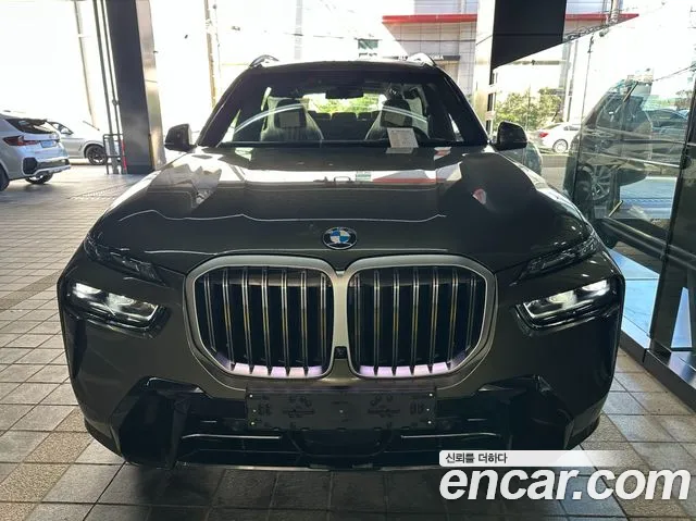 BMW X7 xDrive 40d M Sport 7 мест — Фото автомобиля 11