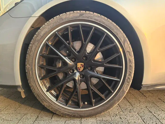 Porsche Panamera — Фото автомобиля 14