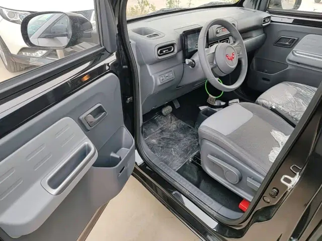 Wuling Zhiguang NEV — Фото автомобиля 15