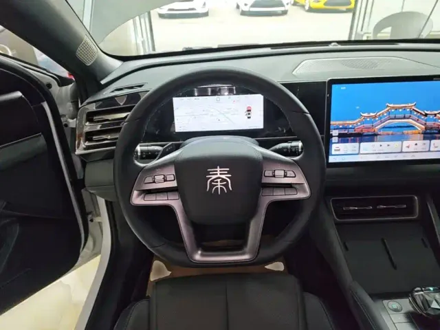 BYD Qin L — Фото автомобиля 10