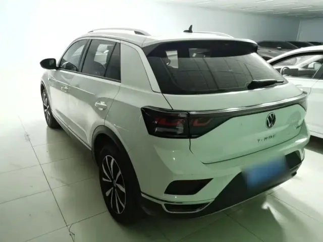 Volkswagen T-Roc — Фото автомобиля 4