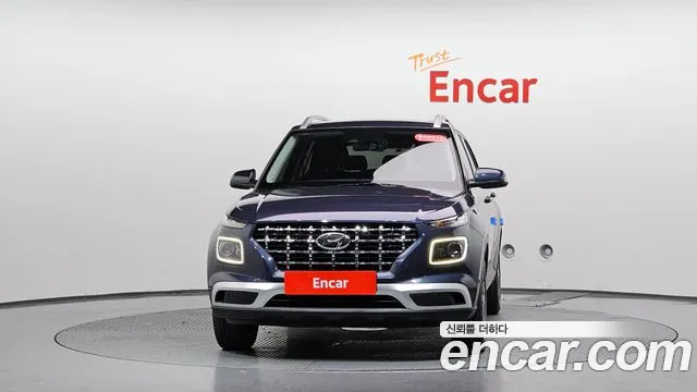 Hyundai Venue — Фото автомобиля 2