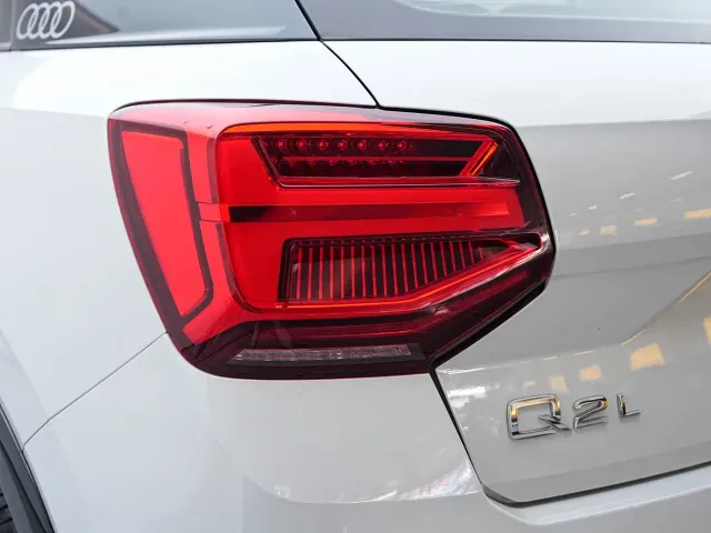Audi Q2L — Фото автомобиля 14