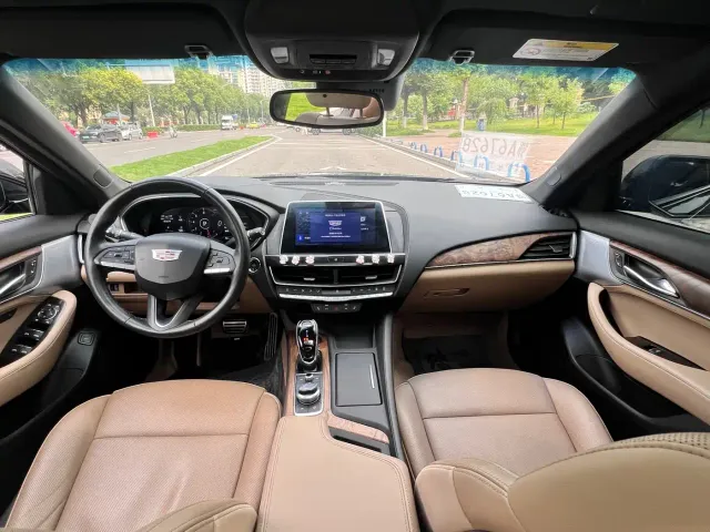 Cadillac CT5 — Фото автомобиля 16