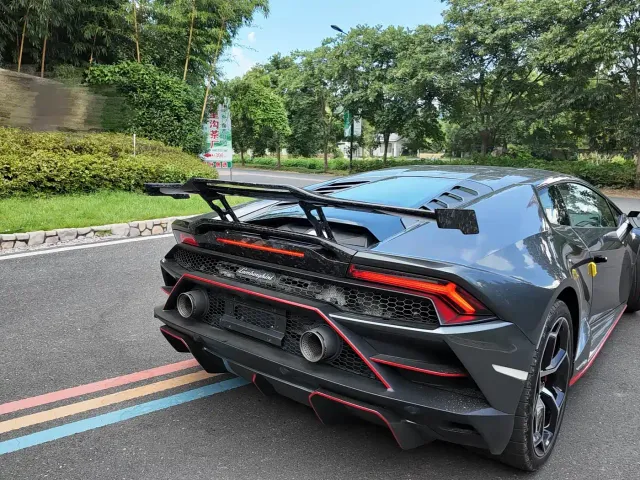 Lamborghini Huracan — Фото автомобиля 8