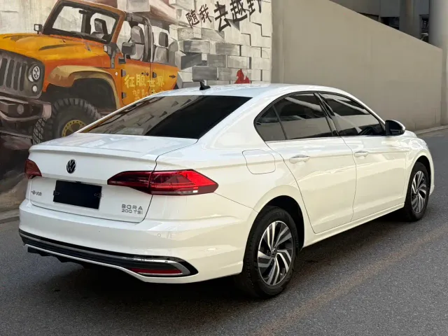 Volkswagen Bora — Фото автомобиля 4