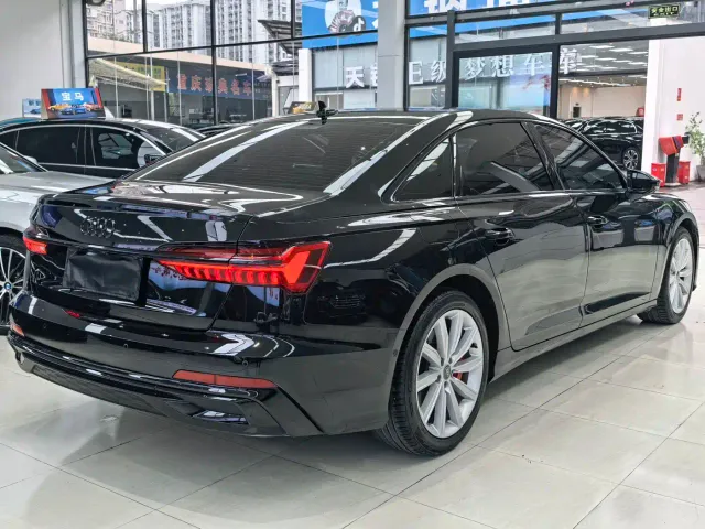 Audi A6L — Фото автомобиля 6