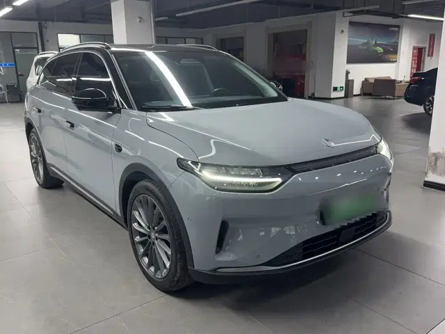 Leapmotor C11 — Фото автомобиля 6