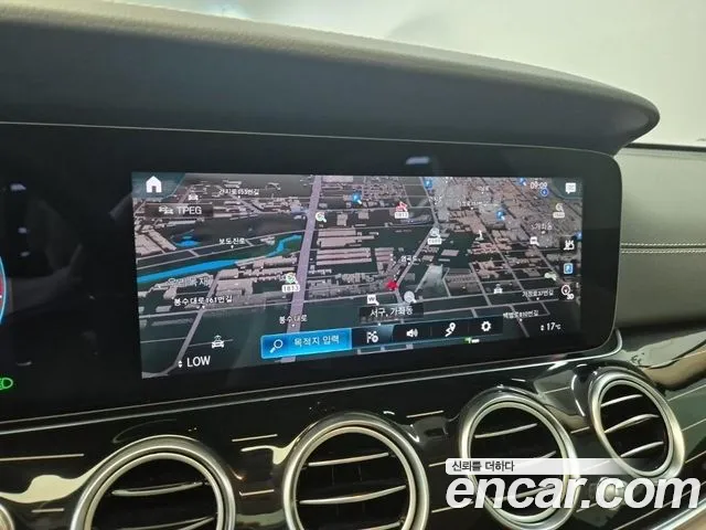 Mercedes-Benz E-Class — Фото автомобиля 14