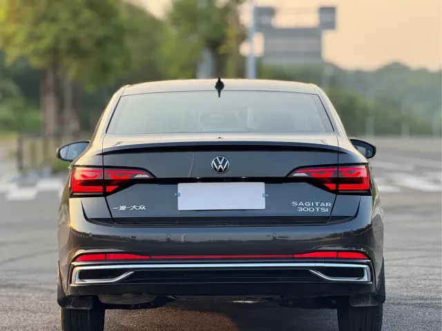 Volkswagen Sagitar — Фото автомобиля 15