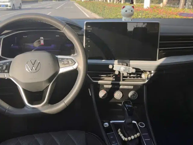 Volkswagen Sagitar — Фото автомобиля 11